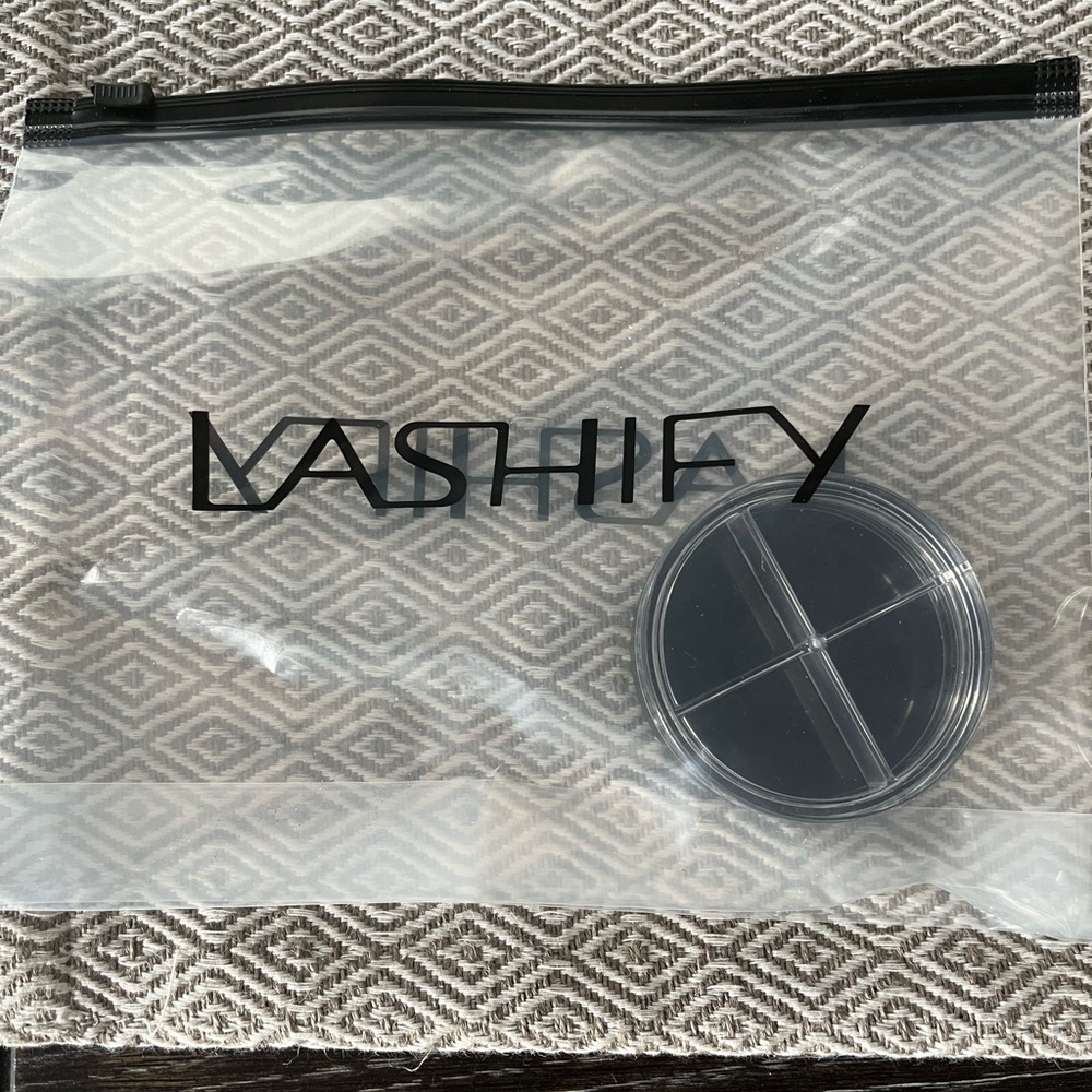 Lashify Gossamer Storage Case - Brand New